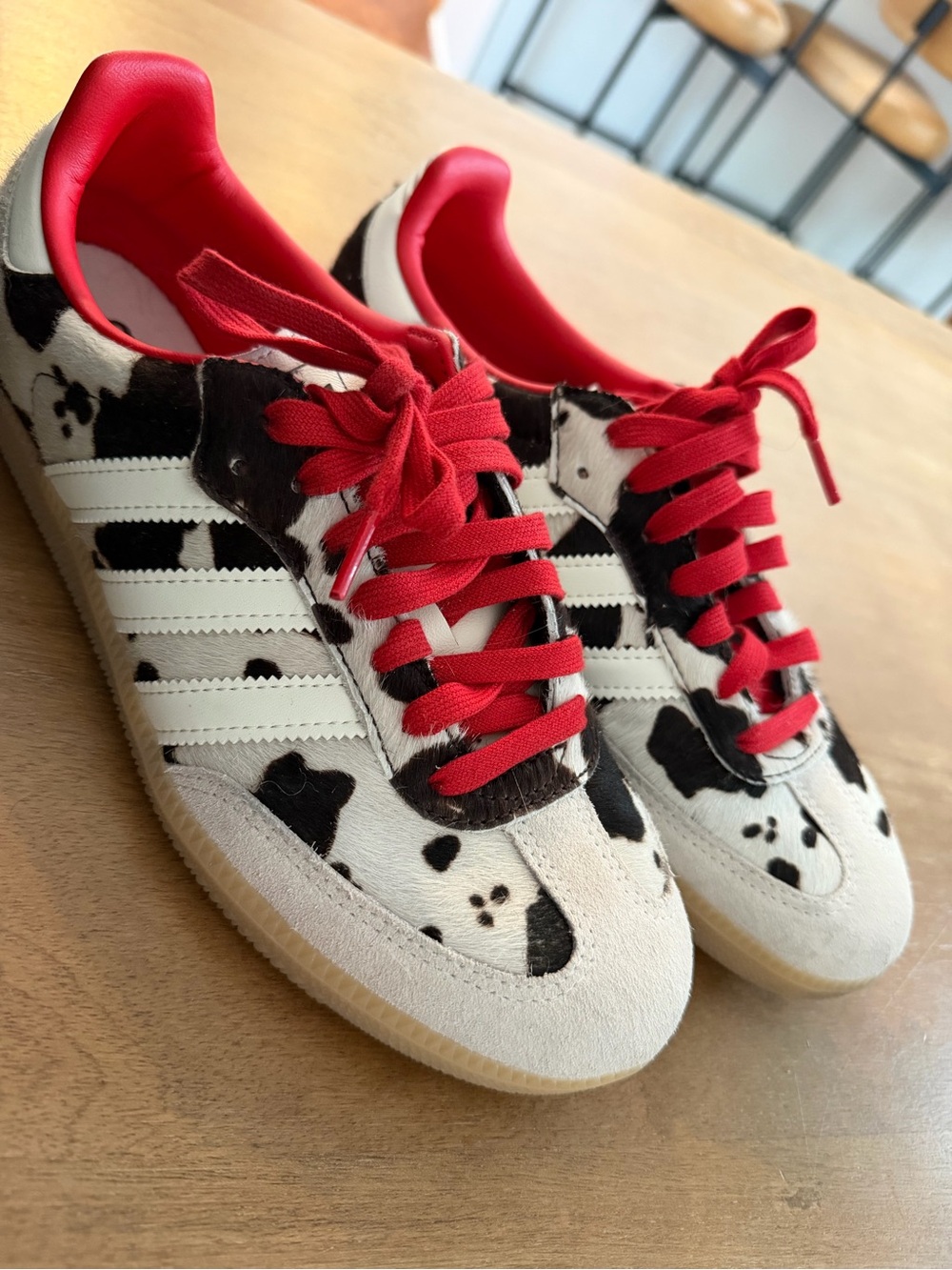 Adidas Sambas Women's Cow Print Sneakers with Red Accents - Picture 4 of 5